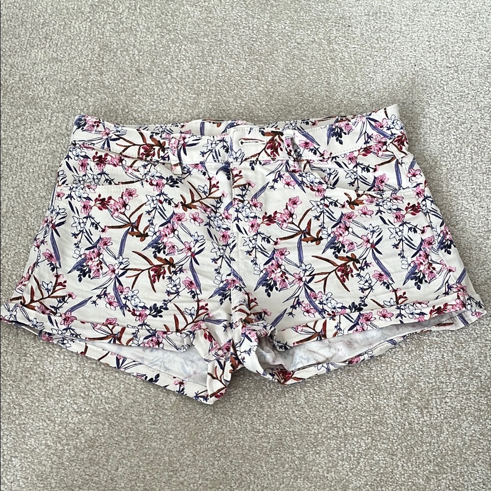 Size 4 H&M Floral Print Shorts